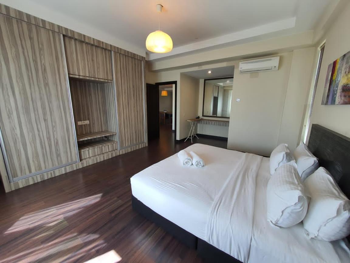 Aa Residen Luxury Condo Homestay 18Mins Walk Tanjung Aru Beach & Golf Course, Not Beach Side Resort Кота-Кінабалу Екстер'єр фото